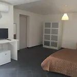 Casa de hóspedes Guest House Suite