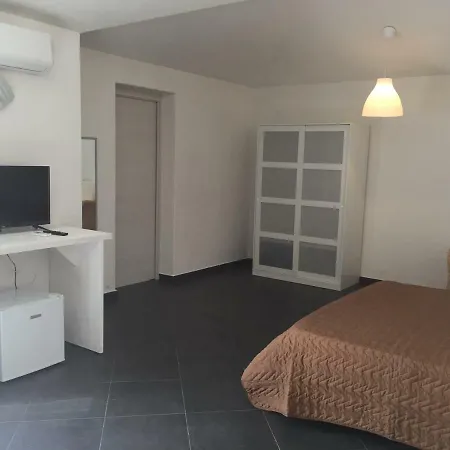 Πανσιόν Guest House Suite