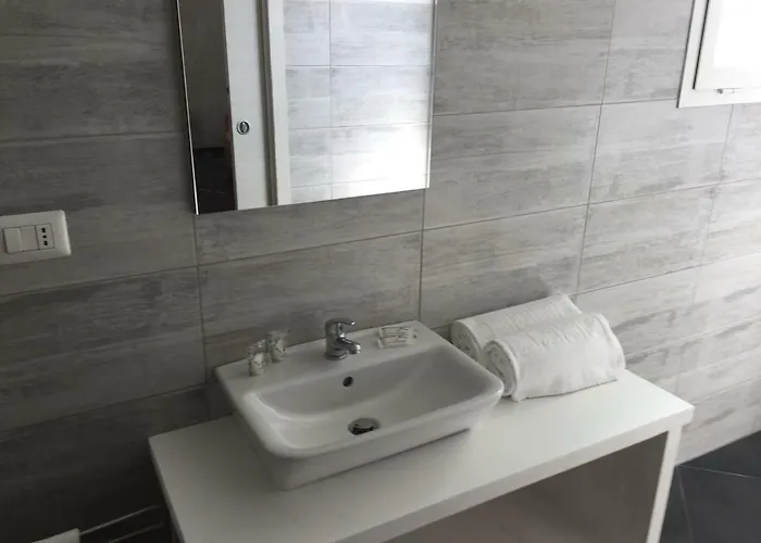 Guest House Suite 3* אולביה