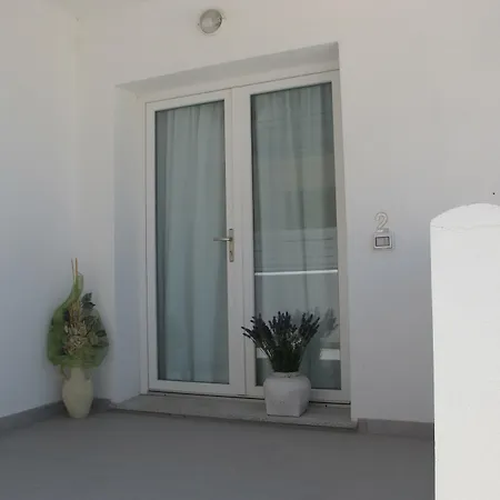 Guest House Suite 3* Ольбія