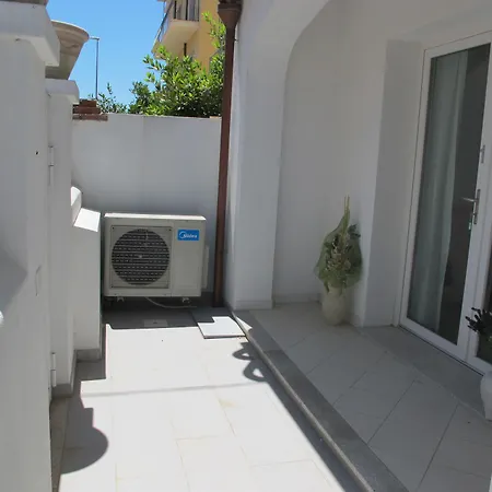 Guest House Suite 3* Ольбія